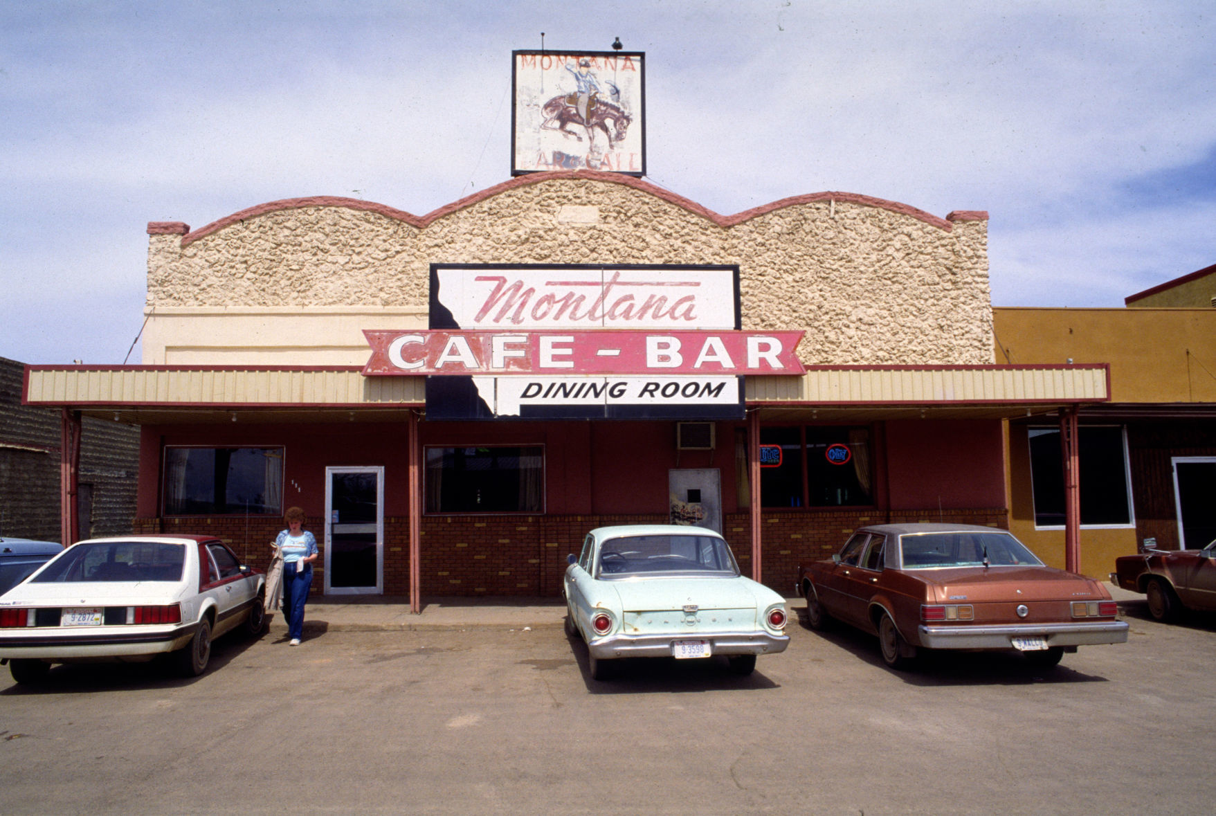 Montana Bar, Broadus, 1984